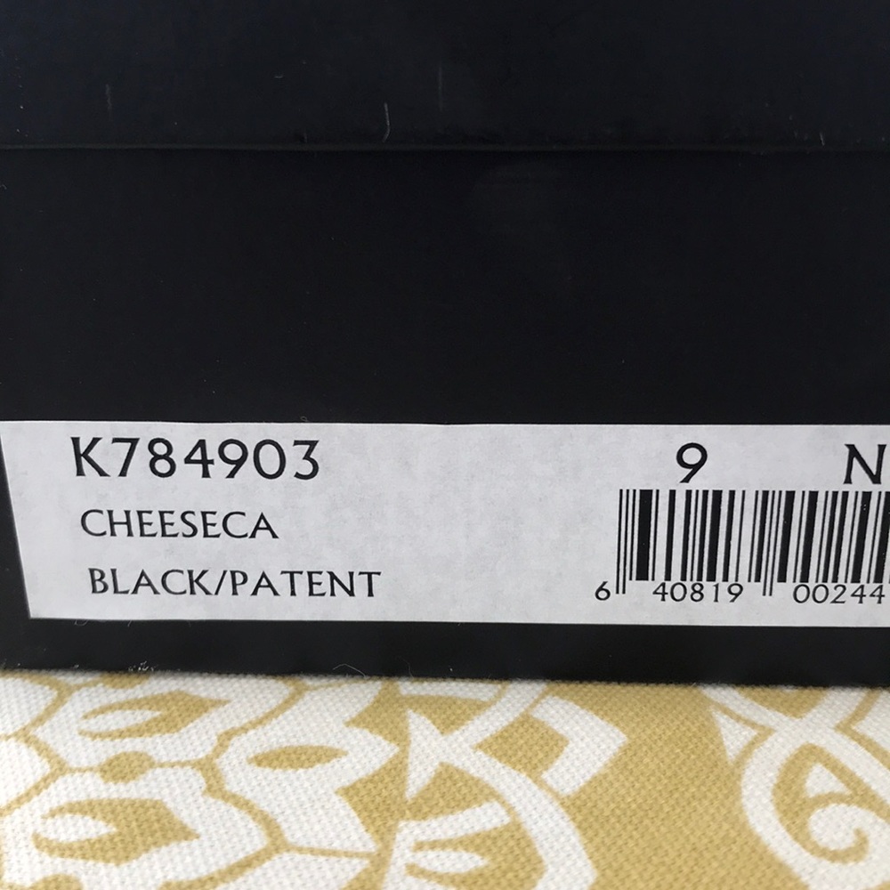 Womens Anne Klein Patent Black Heels 9N EUC - Picture 3 of 5